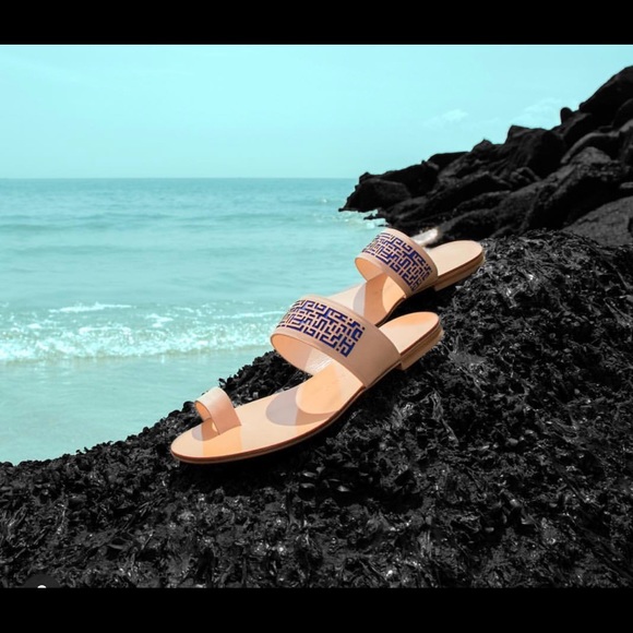 Design designer leather toe ring sandals - Picture 5 of 11